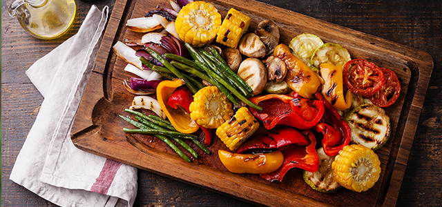 BBQ enjoyment! Fruit and vegetables on the grill